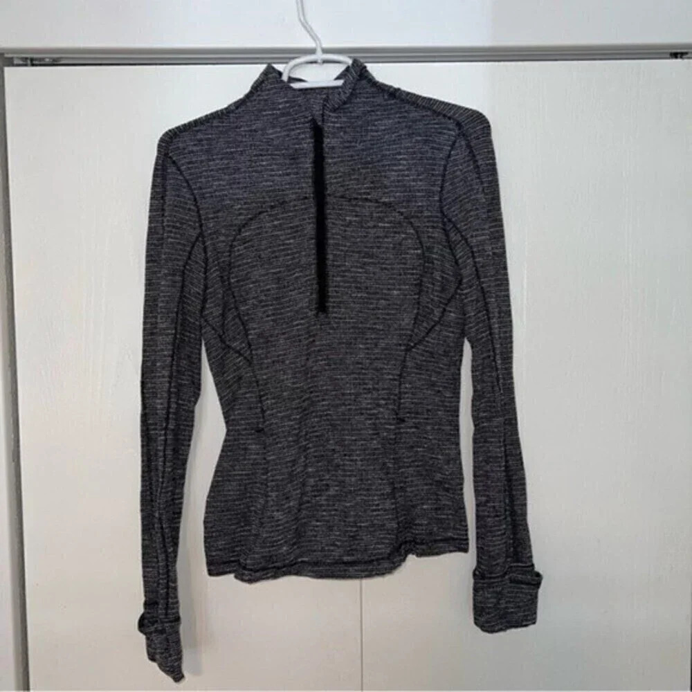 Lululemon Run Briskly 1/2 Zip Size 8